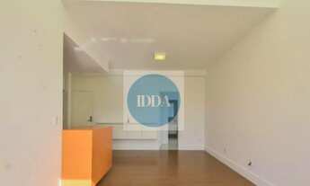 Imagem 2: 2 suites, com ar condicionado e janelas automatizadas