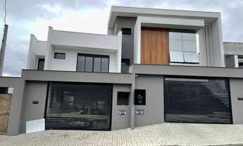 Imagem: Belíssimos sobrados geminados, novos e