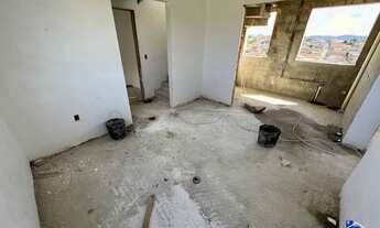 Imagem 5: Cobertura à Venda - 2 Quartos - 2 Salas - 1 Vaga - Sala com Varanda - Bairro Piratininga