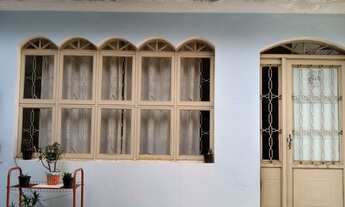 Imagem 4: Excelente imóvel com ótima localização, com 383m² de área total, 3 dormitórios e 2 suítes