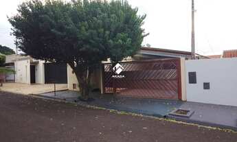 Imagem 2: Casa para venda tem 165 metros quadrados com 3 quartos em Jardim Imperador - Araraquara