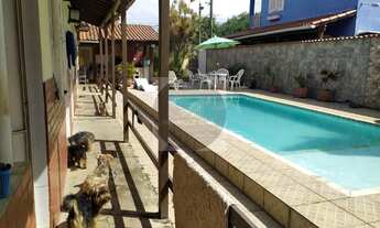 Imagem 2: Casa a venda com 03 suítes, terreno amplo, piscina, churrasqueira