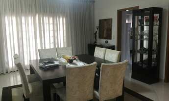 Imagem 5: BELA MORADIA Casa com 4 dormitórios