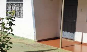 Imagem 3: Casa para venda possui 300 metros quadrados com 3 quartos em Rodoviário - Goiânia - GO