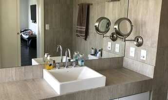 Imagem 3: Apartamento para aluguel possui 335 metros quadrados com 4 quartos