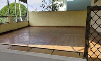 Imagem 3: Casa térrea, VENDA, com180 m², com 3 dorms., 03 vagas cobertas,ampla área coberta, Jd. da