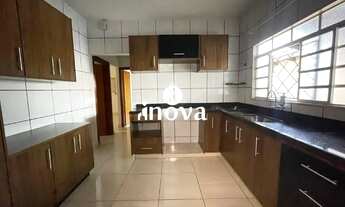 Imagem 7: Casa para locação, 2 quartos, 1 suíte, 2 vagas, Lourdes, Bairro de - Uberaba/MG