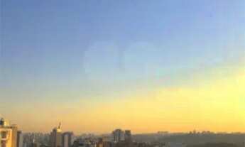 Imagem 3: Vista maravilhosa na rua Purpurina!