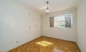 Imagem 7: Sobradão com 4 dormitórios, sendo 1 suíte em rua tranquila, garagem para + de 15 carros