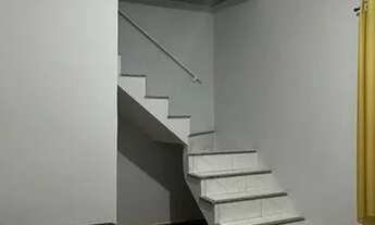 Imagem 6: Vende-se sobrado com localização privilegiada no Bairro Augusta Mota, Montes Claros/MG