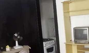 Imagem: Quarto/Quitinete. Centro-Foz