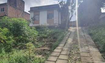 Imagem 2: Terreno com casa antiga, 20 metros de frente, próximo ao comércio de Alcântara