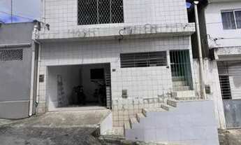 Imagem 2: Imóvel no UR-03 Ibura (2 casas com 3 quartos cada