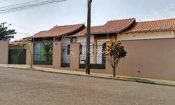 Imagem 2: Casa de alto padrão com área gourmet, no Boa Vista em Ibiporã