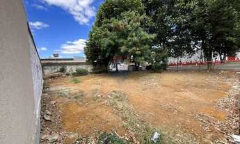 Imagem 6: Lote de esquina no Jardim América, ao lado do bar do Kuka