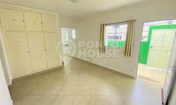 Imagem 4: Casa para alugar de 117m² com 3 suítes no bairro do Aeroporto,cozinha e garagem