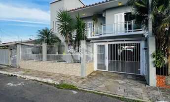 Imagem 4: Sobrado 4 dormitórios sendo um suíte master com sacada Niterói Canoas