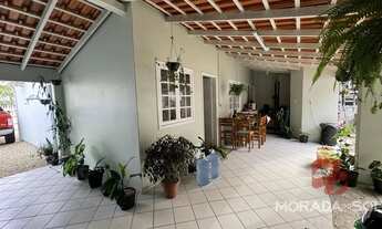 Imagem 2: Casa à Venda em Universitário Tijucas, 3 Quartos, 132m², R$650mil