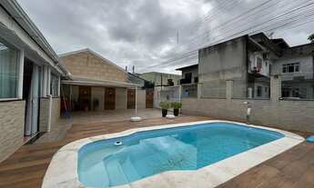 Imagem 4: Casa Com Piscina e 3 Dormitórios