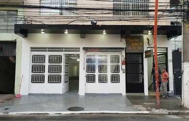 Imagem 2: Loja moderna na Liberdade, 220m², reformada!