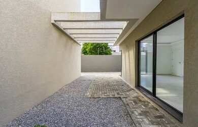 Imagem 7: Sobrado 120m² em Condomínio 3 quartos, 3 banheiros, 02 vagas. Hauer Curitiba/PR