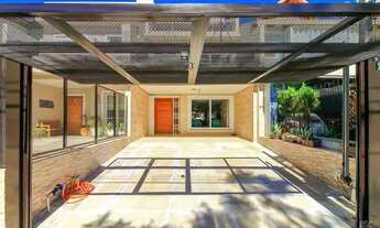 Imagem: Casa em Rua Pasteur - Ipanema - Porto Alegre/RS