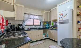 Imagem 5: Excelente sobrado com espaço comercial no térreo com 5 quartos sendo 4 deles Suítes à vend