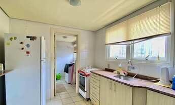 Imagem 4: Amplo apartamento mobiliado na Av. Silja Jardim - Endereço nobre de Torres - Sacada / Chur