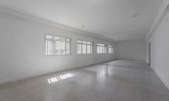 Imagem: Apartamento TOTALMENTE REFORMADO localizado