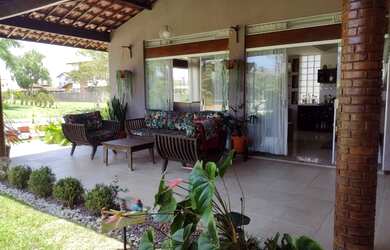 Imagem 2: Casa de condomínio para venda possui 450 metros quadrados com 4 quartos