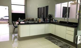 Imagem 6: Casa de condomínio para venda tem 282 metros quadrados com 3 quartos