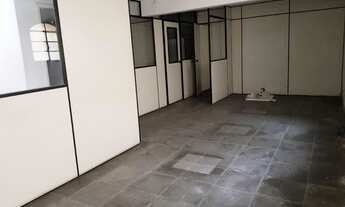 Imagem 2: Sobrado para venda possui 400 metros quadrados com 5 quartos 6 salas Jaguaré - São Paulo