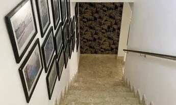 Imagem 7: Casa de condomínio para aluguel e venda possui 390 metros quadrados com 4 quartos