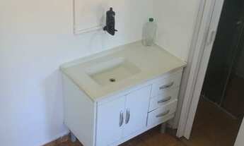 Imagem 2: Casa com quarto, cozinha e banheiro na vila Santa Catarina