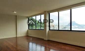 Imagem 2: Apartamento para venda possui 150 metros quadrados com 3 quartos em Lagoa - Rio de Janeiro