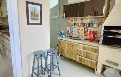 Imagem 3: Sobrado para venda ou locação - 3 suítes repleta de armários, piscina - em condomínio no U