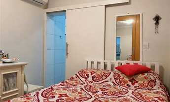 Imagem 7: Casa assobradada de 3 dormitórios em localização privilegiada no bairro do Embaré na cida