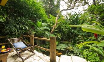 Imagem 3: Bangalô com banheira de hidromassagem na Lagoa da Conceição