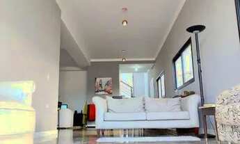 Imagem 4: Casa à venda em Santana de Parnaíba com 3 quartos sendo 3 suítes e 4 vagas