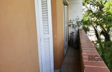 Imagem 2: Apartamento 3 dormitório um com sacada, com 1 banheiro social no Bairro Higienópolis