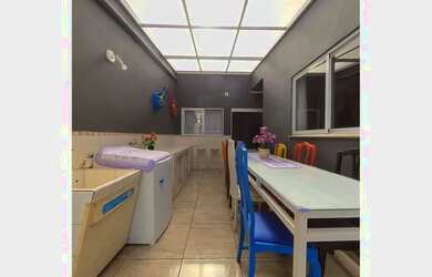 Imagem 6: Encantadora Casa de 2 Quartos com 2 Suítes, Cozinha, Lavabo e Área de Churrasqueira em 154