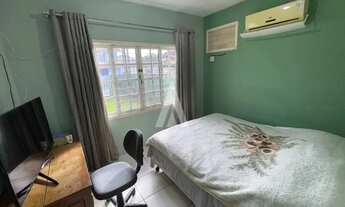 Imagem 5: Sobrado com 2 suítes mais 1 quarto à venda no bairro Espinheiros em Joinville - SC por R