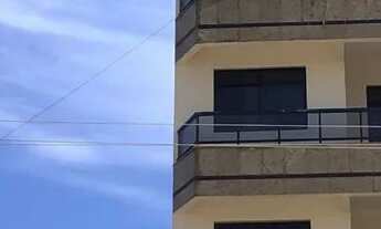 Imagem: Apartamento com Varanda em Frente à Praia