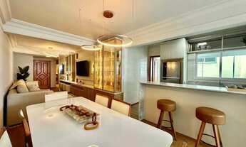 Imagem 5: Junto a Praça! 03 quartos com 148m², mobiliado e decorado!