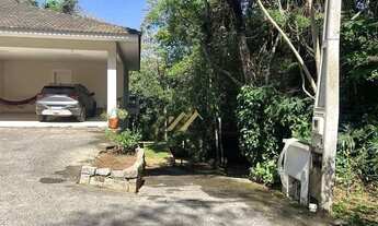 Imagem 2: CASA À VENDA/LOCAÇÃO - 3 SUÍTES - 493m² A.C, 5.328m² A.T - R$ 2.665.000,00/ R$ 10.000,00