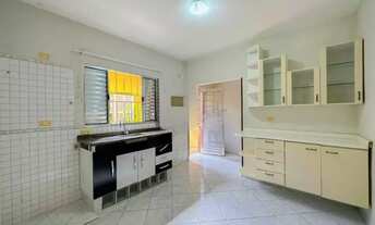 Imagem 3: Casa à venda no Jaguaré, São Paulo: 3 dormitórios e quintal amplo