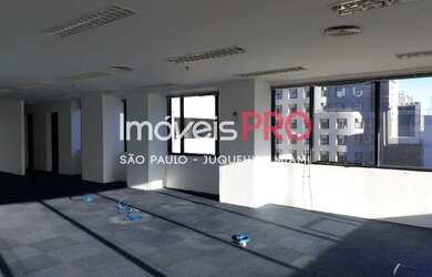 Imagem 4: Conjunto na região da Berrini com 223m² e 5 vagas em condomínio com boa apresentação corpo