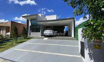 Imagem 3: Alphaville 1, Casa com 3 quartos, 1 Suíte, Piscina e Churrasqueira, por R$ 1.300.000 -Mari