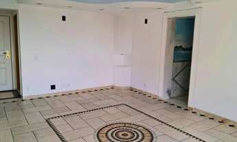 Imagem 2: Apartamento no Morada dos Alpes à venda com sala ampliada