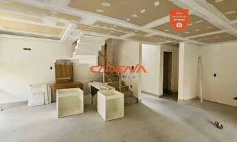 Imagem 4: Sobrado com 3 suítes e 2 vagas para aluguel no Santa Felicidade